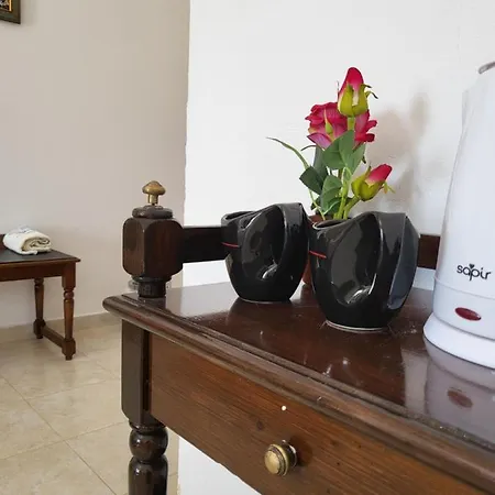 Отель Hotel Perama Амупи