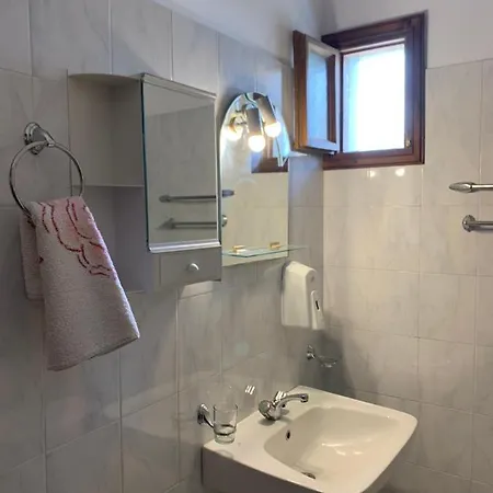 Hotel Perama Амупи